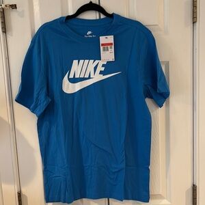 Nike Men's Large—new with tags